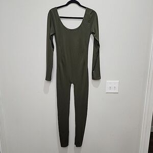 Dodo Olive Green Long Sleeve Scoop‎ Neck One-Piece Jumpsuit One Size Stretchy